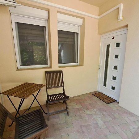 Milla Apartmanok Егер Екстериор снимка