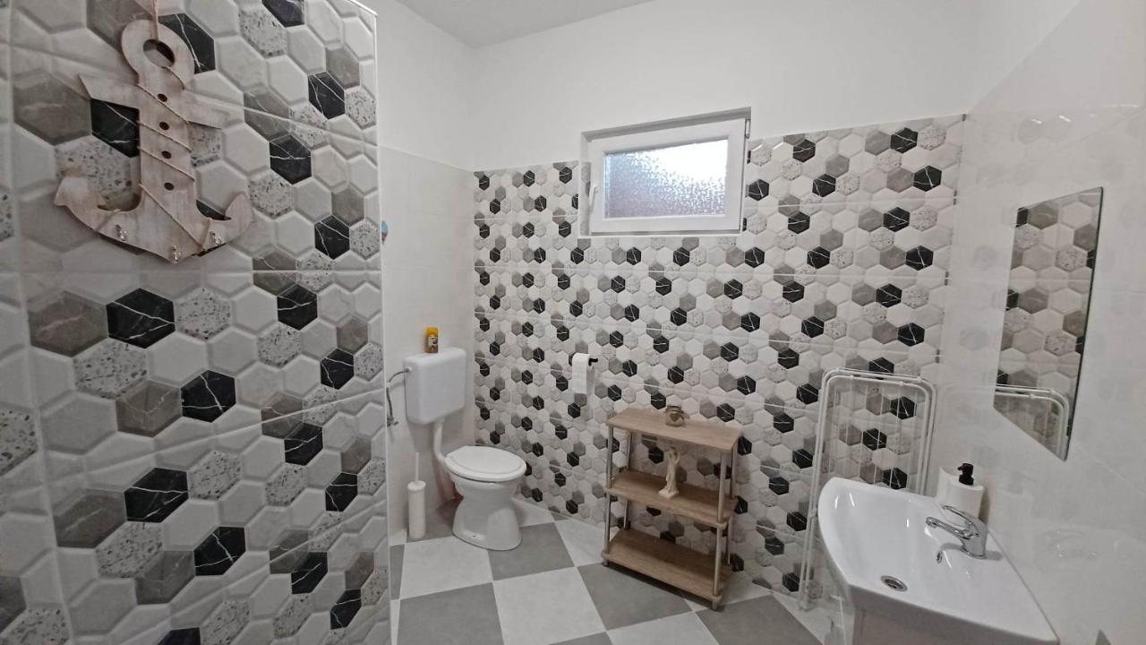 Milla Apartmanok Егер Екстериор снимка